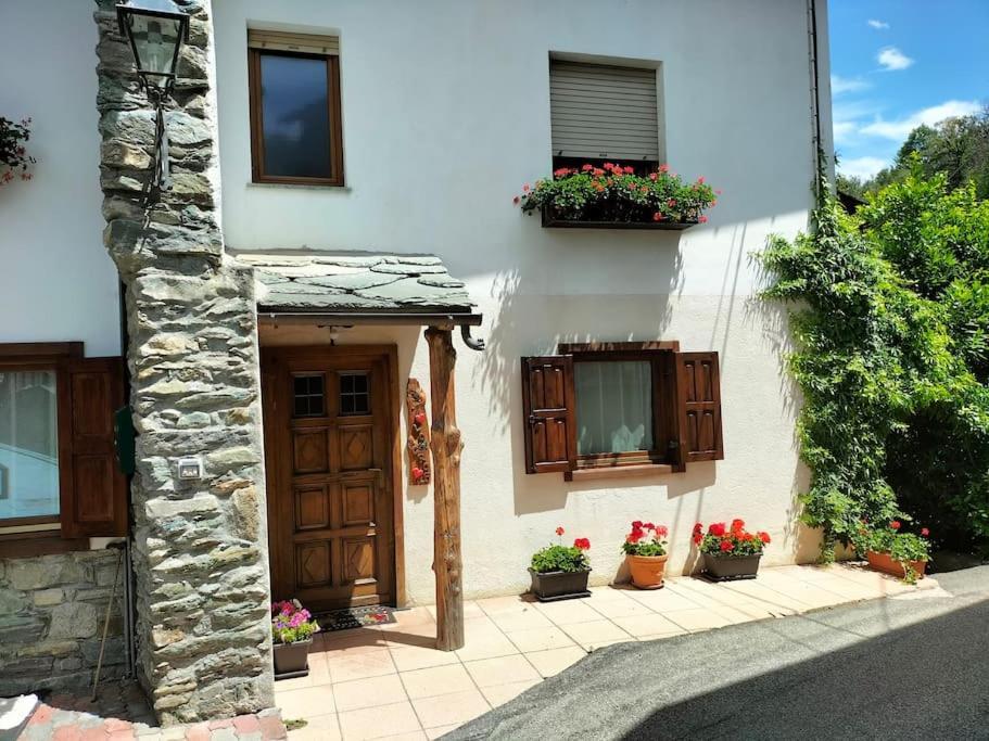 Appartamento Di Montagna Lo Grop Chambave المظهر الخارجي الصورة
