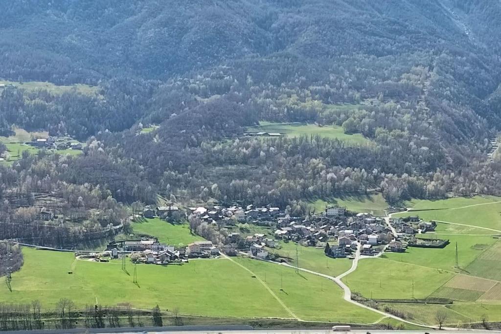 Appartamento Di Montagna Lo Grop Chambave المظهر الخارجي الصورة